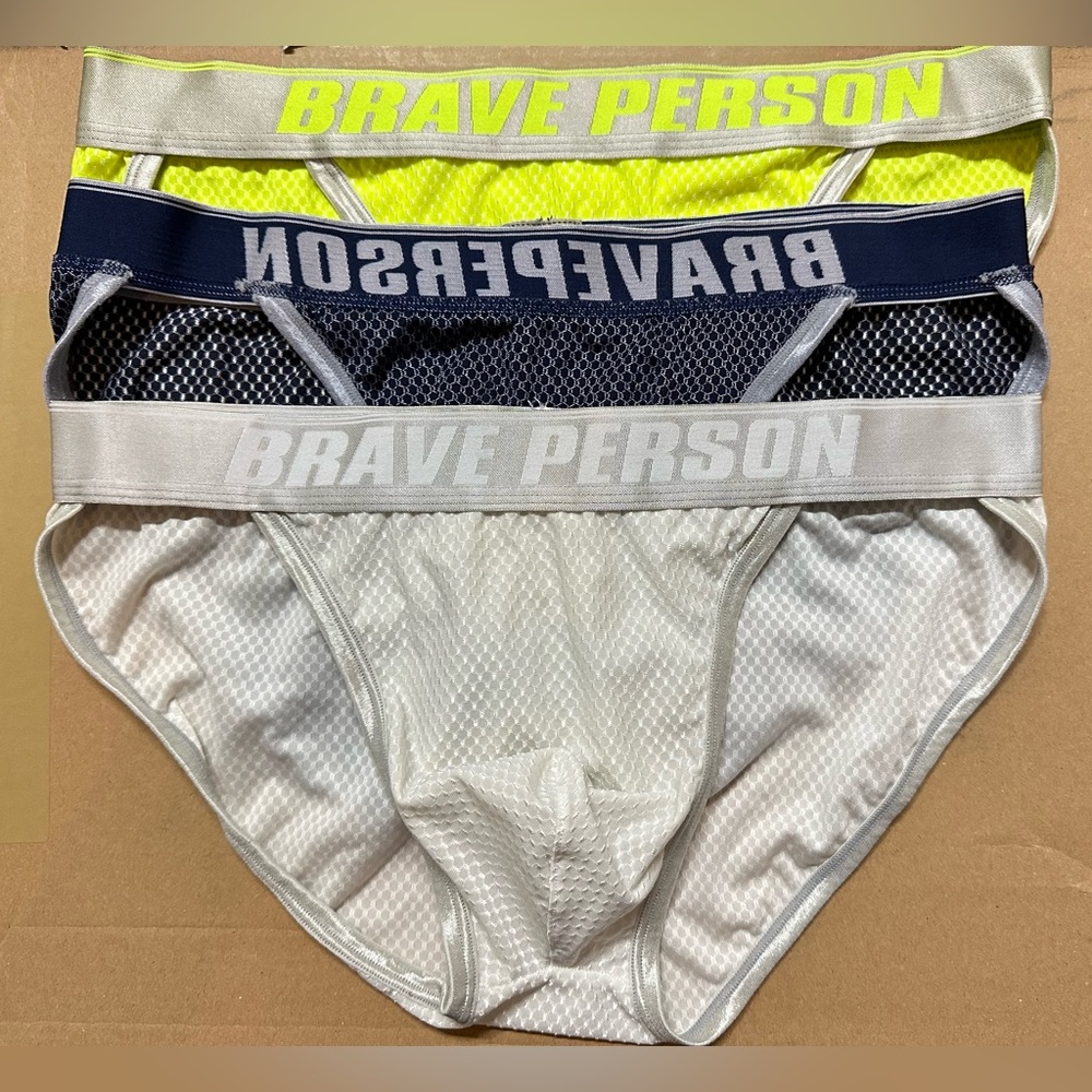 Moving sell : used underwear Brave person still in good condition waist 32-34”